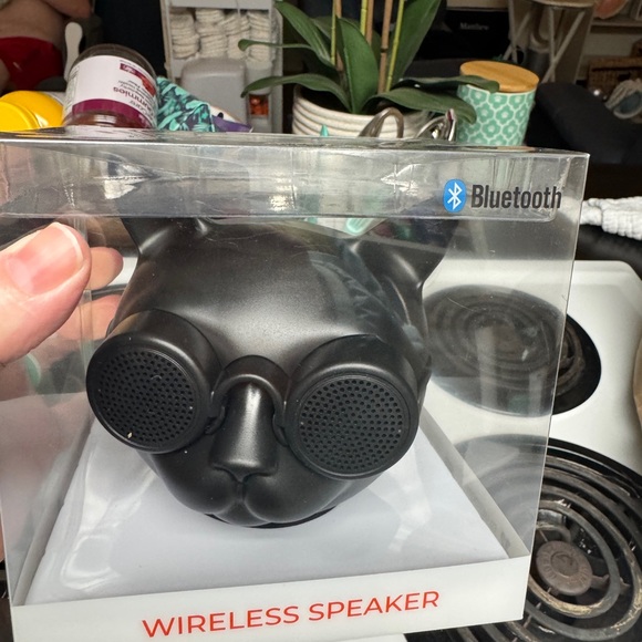 Other - Black Cat-Shaped Bluetooth Speaker